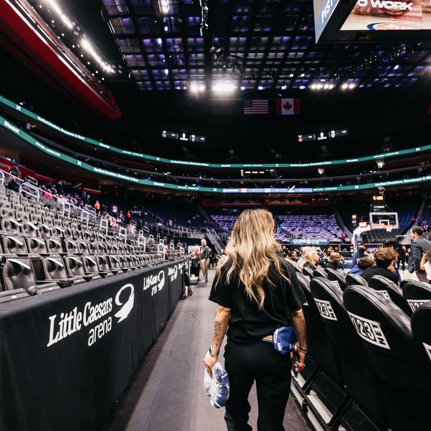 Pistons Half-Time — photo 5