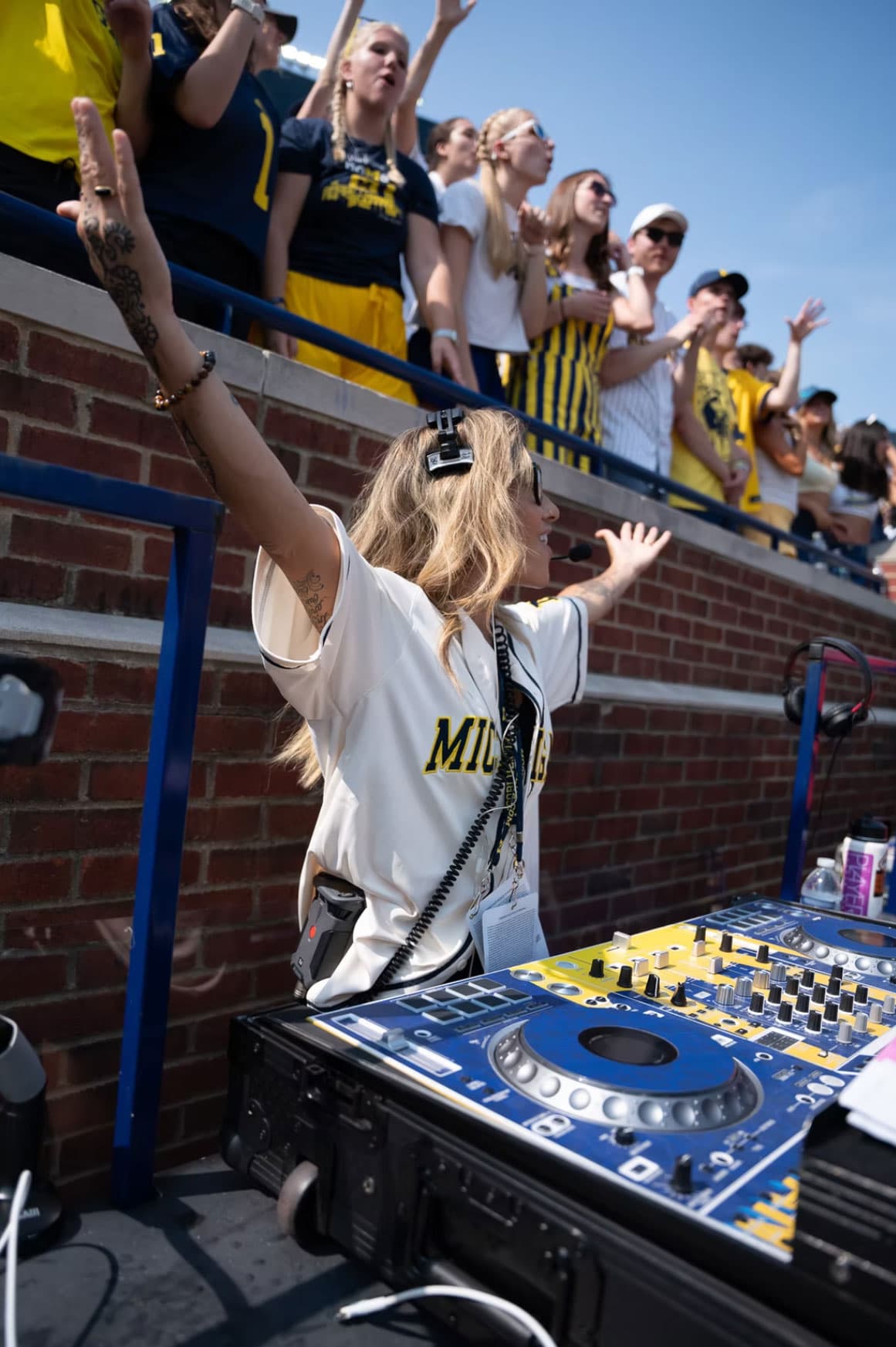 The Big House — 100,000+ — photo 4