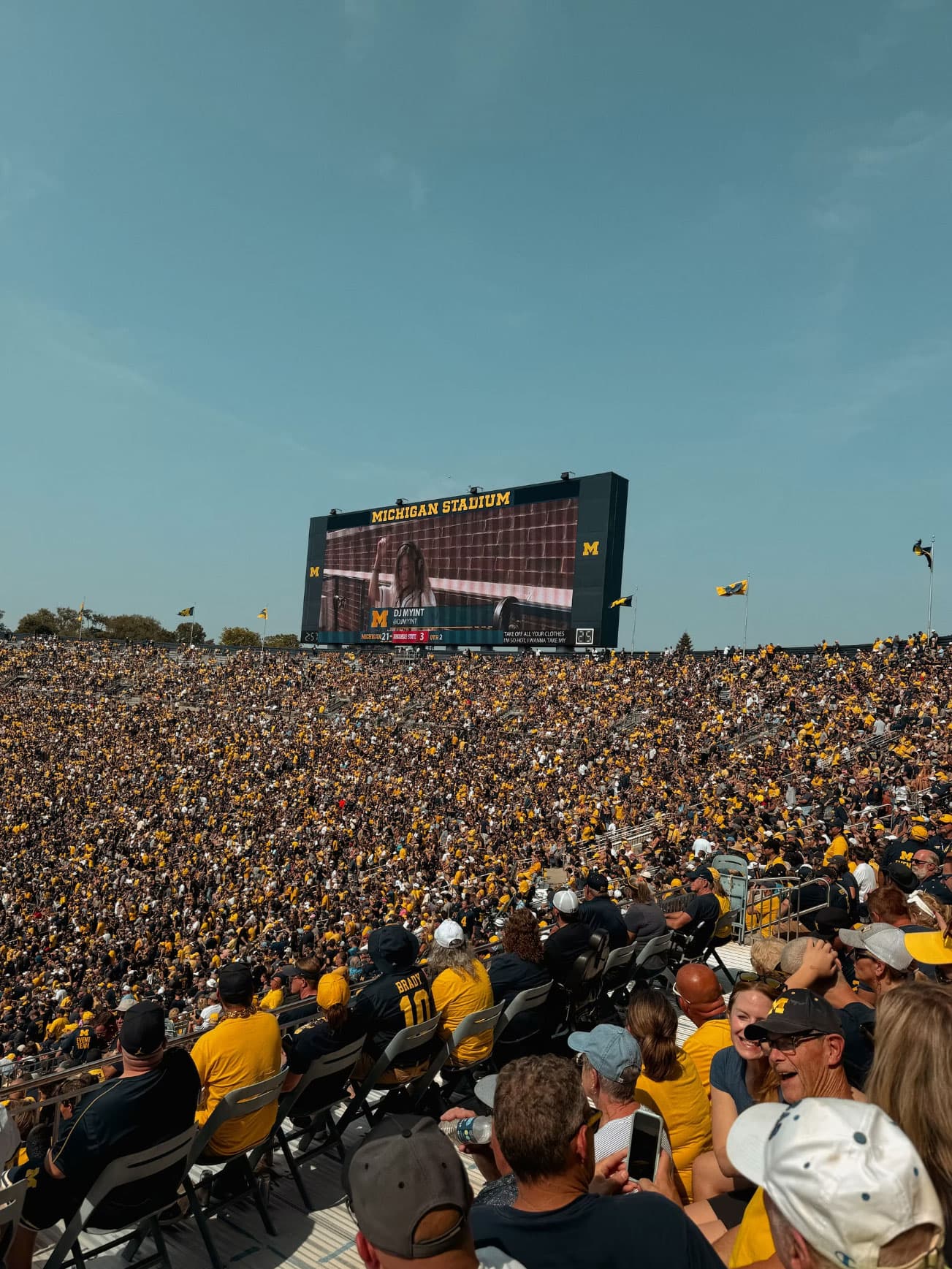 The Big House — 100,000+ — photo 2